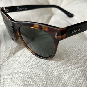 New condition Carve “Sway” sunnies